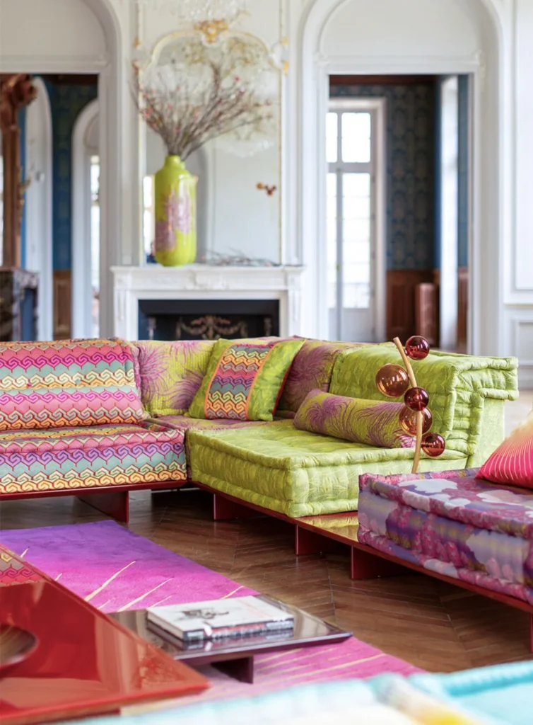 Svetainės interjeras su Roche Bobois baldais – ID Trazo (1)