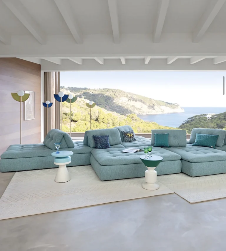 Svetainės interjeras su Roche Bobois baldais – ID Trazo (4)